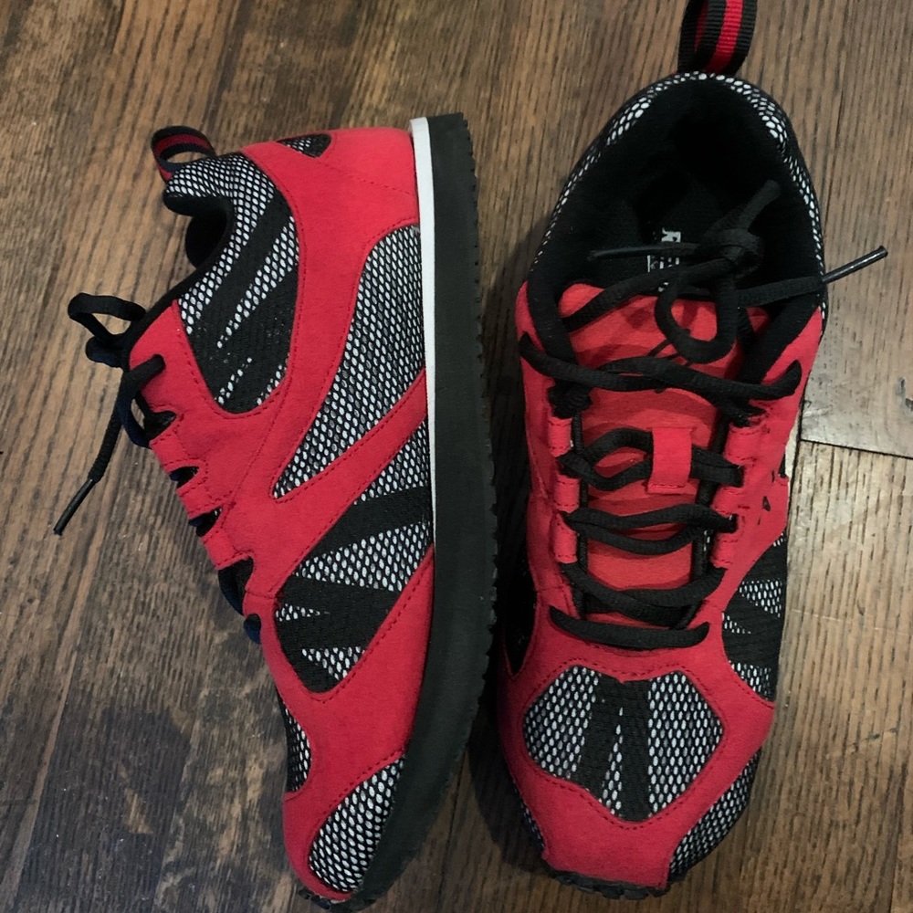 Reshod size 7 race Walking shoes